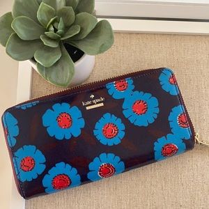 ❤️… Kate Spade Wallet